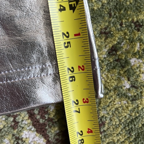 NWT  7 For All Mankind Women's Silver Metallic Faux Leather Vegan Pants - Picture 11 of 14